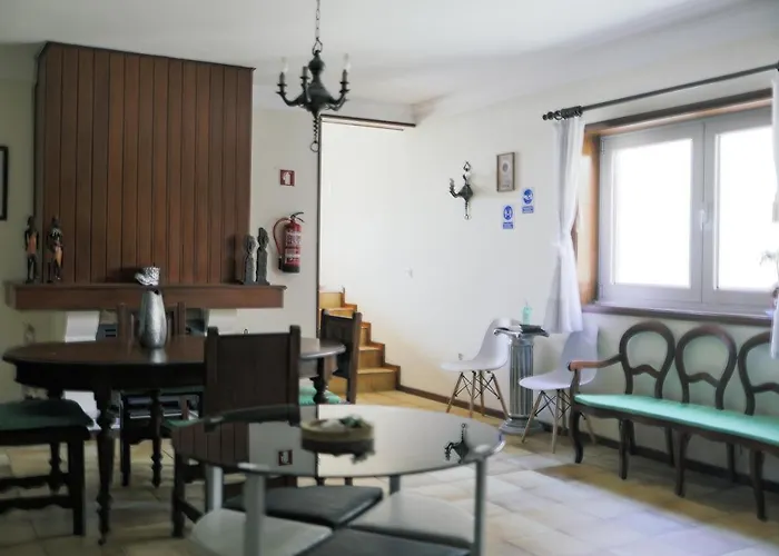 Hostel Mindelo * منديلو