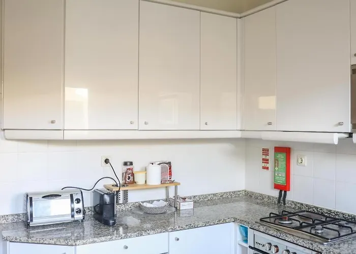 Hostel Mindelo * منديلو