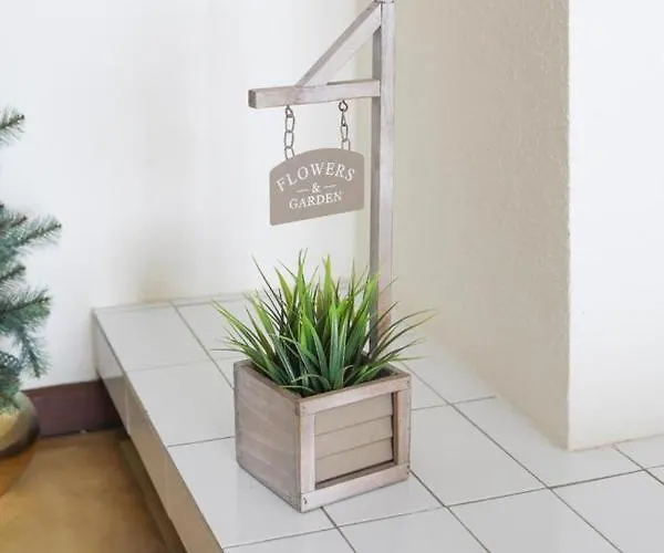 Hostel Mindelo * منديلو